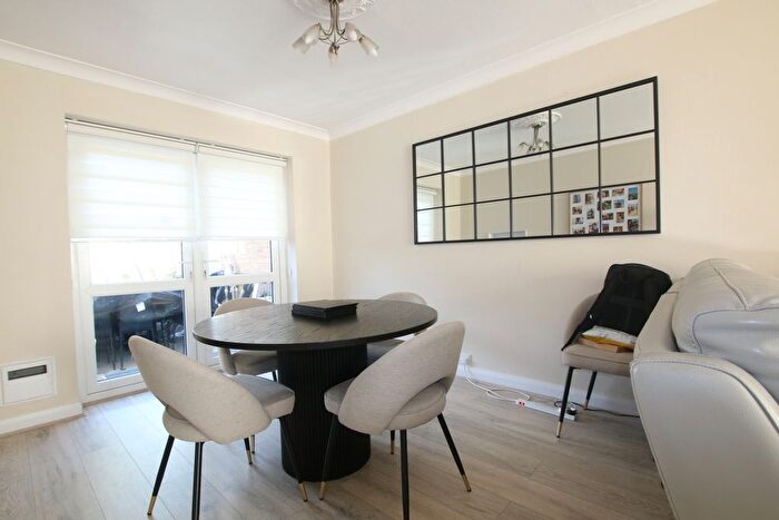 3 Bedroom Semi-Detached House For Sale In Colnbrook, Slough, SL3