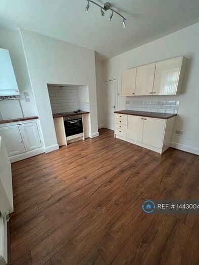 3 Bedroom Terraced House To Rent In Hill Street, Padiham, Burnley, BB12