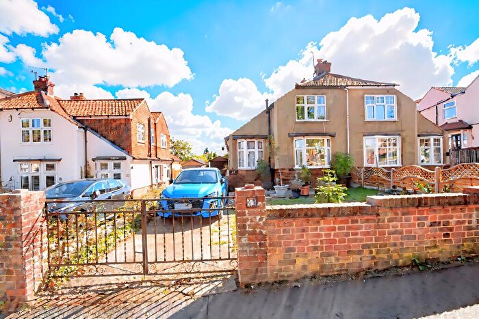 3 Bedroom Semi-Detached House For Sale In Grace Avenue, Allington, Maidstone, ME16