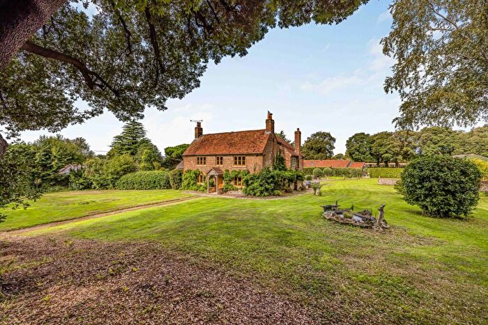 3 Bedroom Property For Sale In Crockerhill, Chichester, PO18