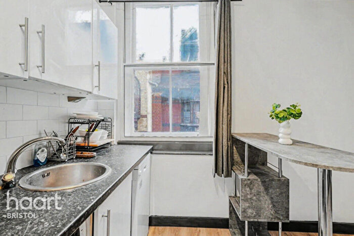 2 Bedroom Apartment For Sale In St Stephens Street, Bristol, BS1