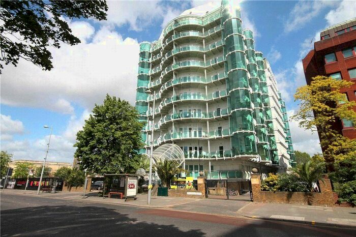 2 Bedroom Flat To Rent In Uxbridge Road, London, Uk, W5