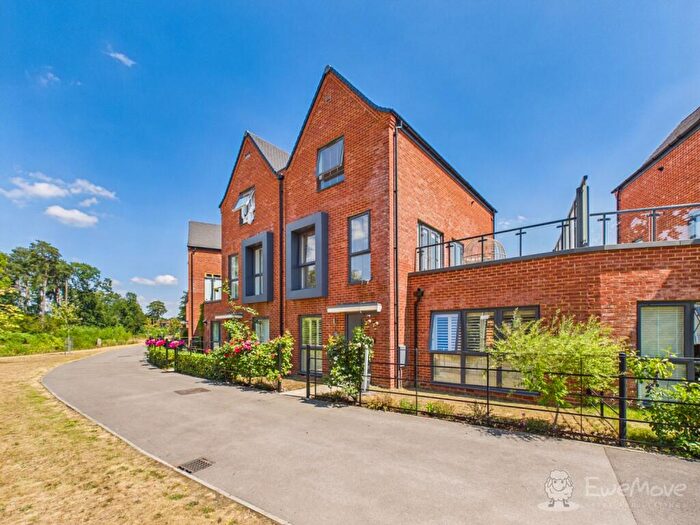 4 Bedroom Town House For Sale In Mulberry Walk, Bordon, Hampshire, GU35