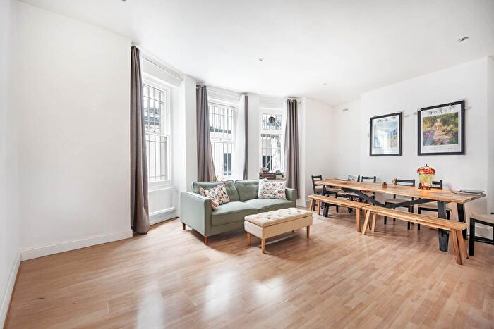 2 Bedroom Flat To Rent In Hogarth Road, Earls Court, SW5