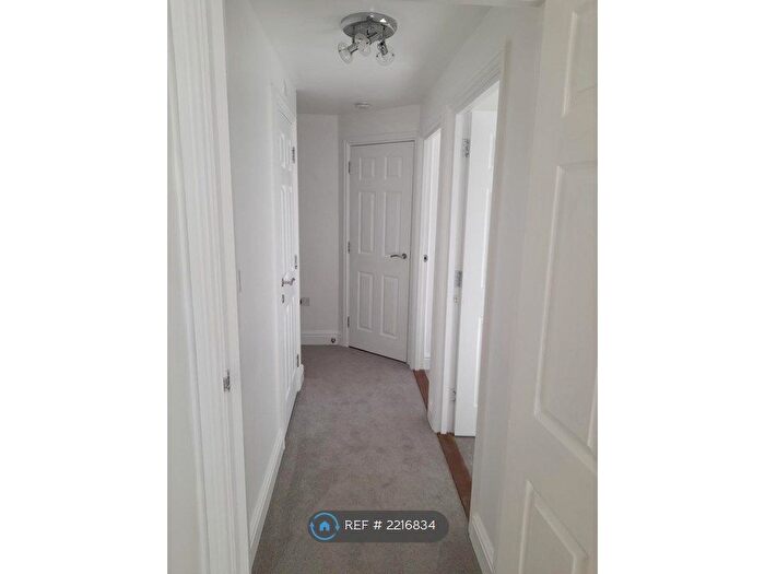 2 Bedroom Flat To Rent In Cole Court, Kettering, NN16