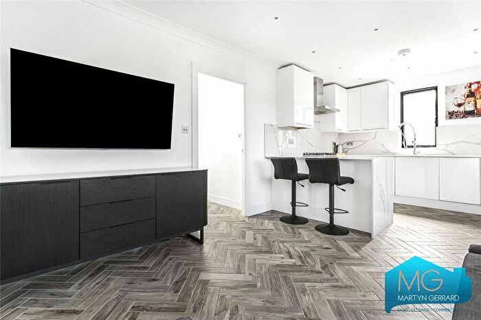 2 Bedroom Apartment To Rent In Plantagenet Road, Barnet, Hertfordshire, EN5