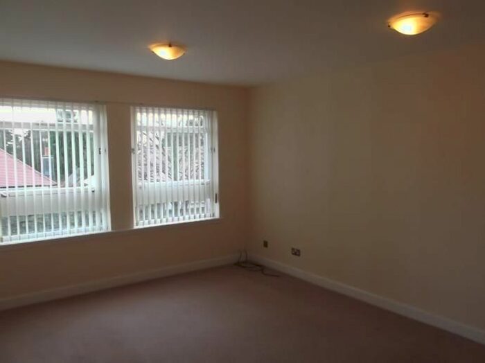 2 Bedroom Flat To Rent In Hazel Drive, Dundee, DD2