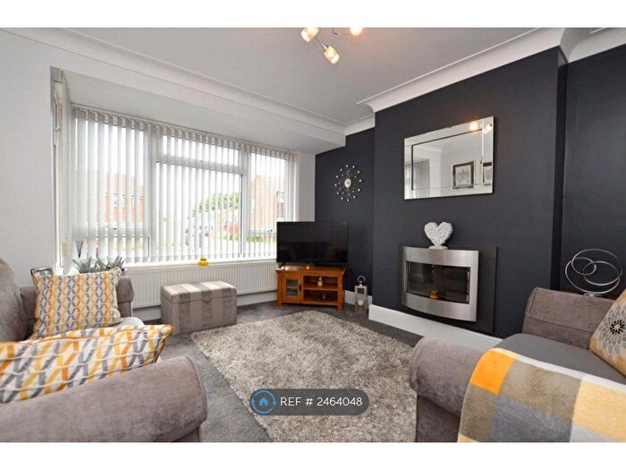 3 Bedroom Terraced House To Rent In Ashby View, Leeds, LS13