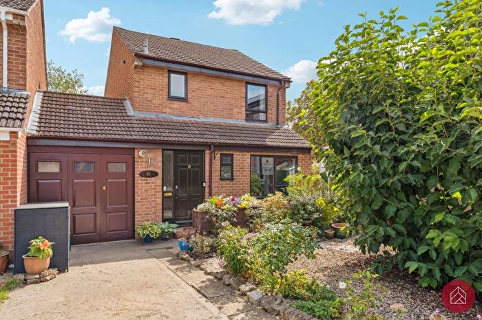 3 Bedroom Link Detached House For Sale In Chorefields, Kidlington, OX5