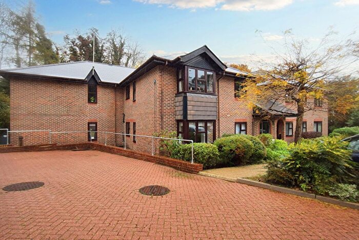 1 Bedroom Property For Sale In Bradbourne Park Road, Sevenoaks, TN13