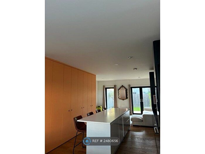 2 Bedroom End Of Terrace House To Rent In Lockyard Lane, Manchester, M4