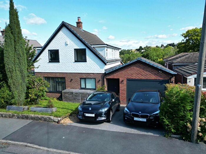 4 Bedroom Link Detached House For Sale In Constable Drive, Marple Bridge, Stockport, Cheshire, SK6