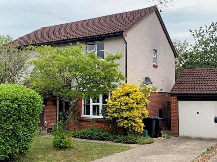 3 Bedroom Semi Detached House For Sale In Leith View, North Holmwood, RH5