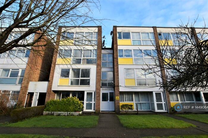 Studio To Rent In Pegasus House, Cheshunt, Waltham Cross, EN8