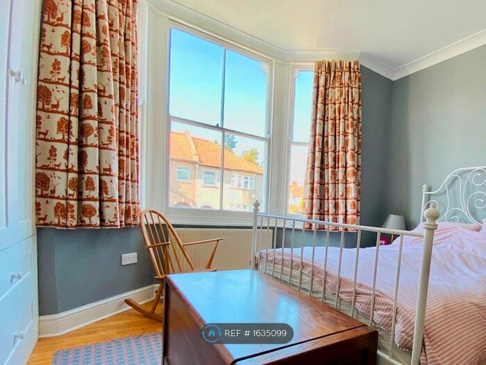 1 Bedroom Flat To Rent In Woolstone Road, London, SE23