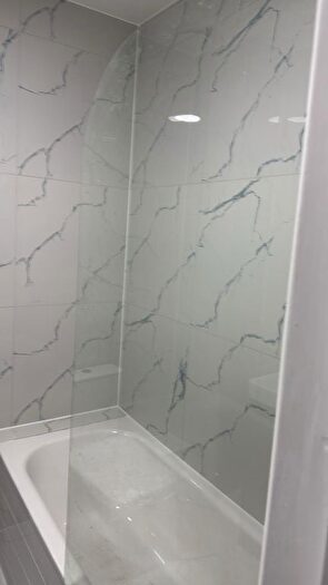 2 Bedroom Flat To Rent In Crownfield Avenue, Ilford, IG2