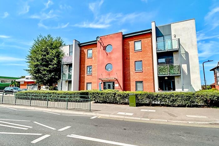 2 Bedroom Flat For Sale In West Street, Southend-On-Sea, SS2