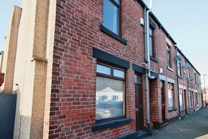 3 Bedroom End Of Terrace House To Rent In Robinson Road, Sheffield, South Yorkshire, S2