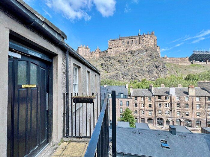 1 Bedroom Flat To Rent In Websters Land, Edinburgh, EH1
