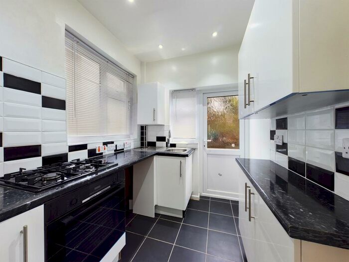 3 Bedroom Semi-Detached House To Rent In Brian Road, Leicester, LE4