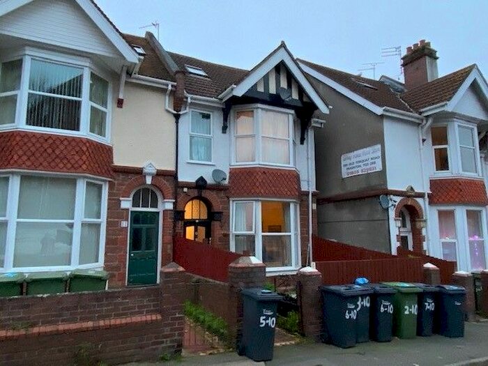 1 Bedroom Flat To Rent In Church Street, Paignton, TQ3