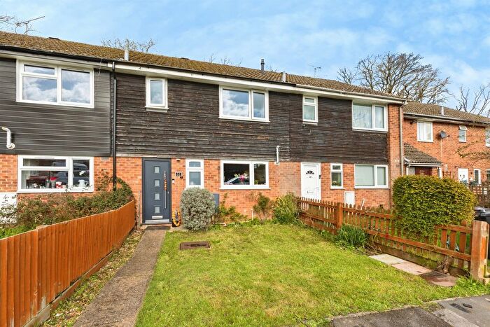 3 Bedroom Terraced House For Sale In Clements Close, Spencers Wood, Reading, RG7