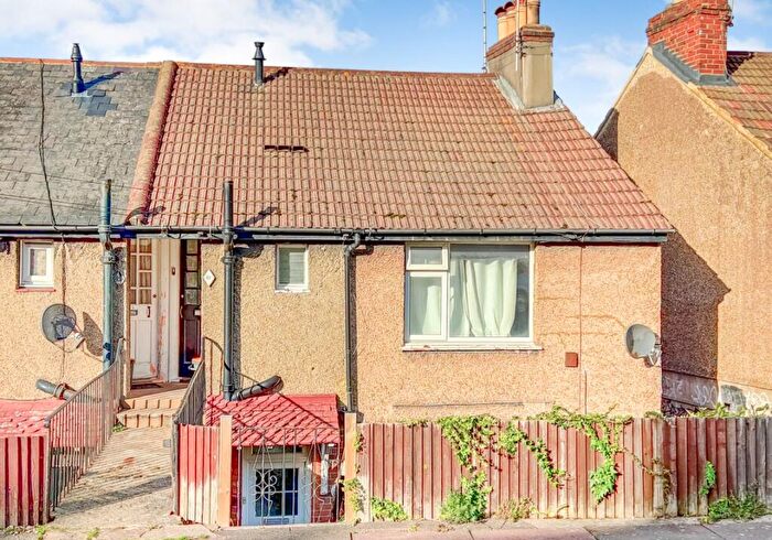 1 Bedroom Flat For Sale In Kimberley Road, Brighton, East Sussex, BN2