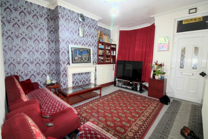 3 Bedroom Terraced House To Rent In Green Lane Road, Leicester, LE5