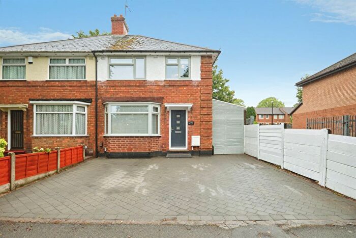 3 Bedroom Semi-Detached House For Sale In Kings Road, Kingstanding, Birmingham, B44