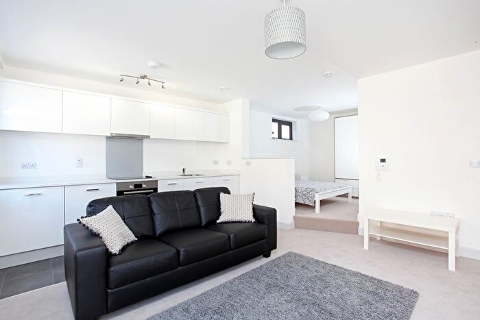 Studio To Rent In Sheet Street, Windsor, SL4