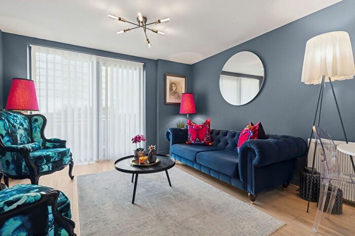 1 Bedroom Flat For Sale In Meadowside Quay Walk, Partick, G11