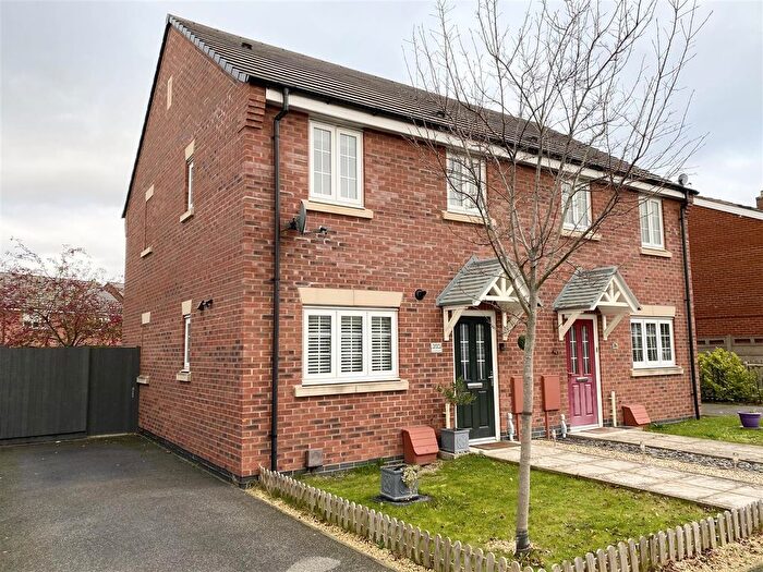 3 Bedroom Semi-Detached House To Rent In Southway, Blaby, Leicester, LE8