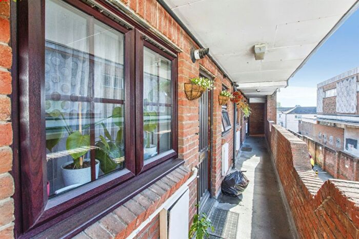 1 Bedroom Flat For Sale In Church Mews, Wisbech, PE13