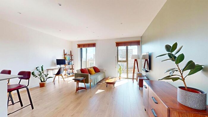 1 Bedroom Flat For Sale In Atlantis Avenue, Docklands, London, E14