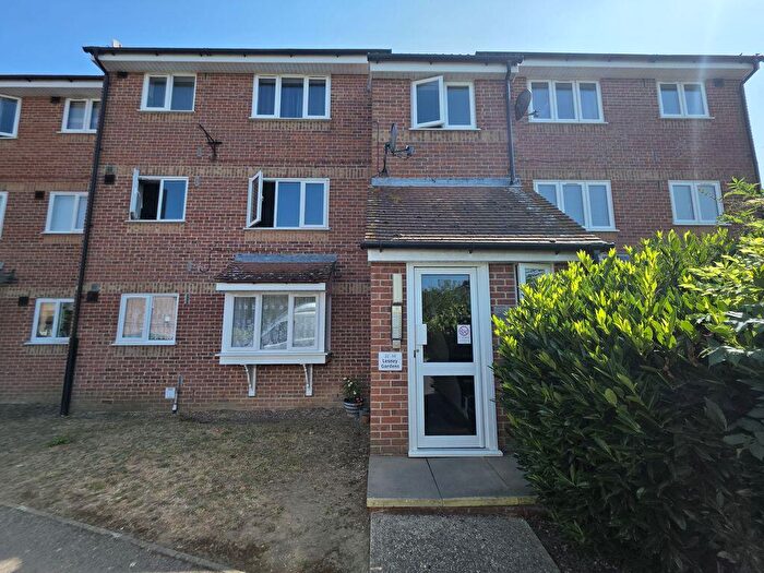 1 Bedroom Flat To Rent In Lesney Gardens, Rochford, SS4