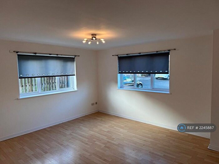 2 Bedroom Flat To Rent In Eversley Street, Glasgow, G32