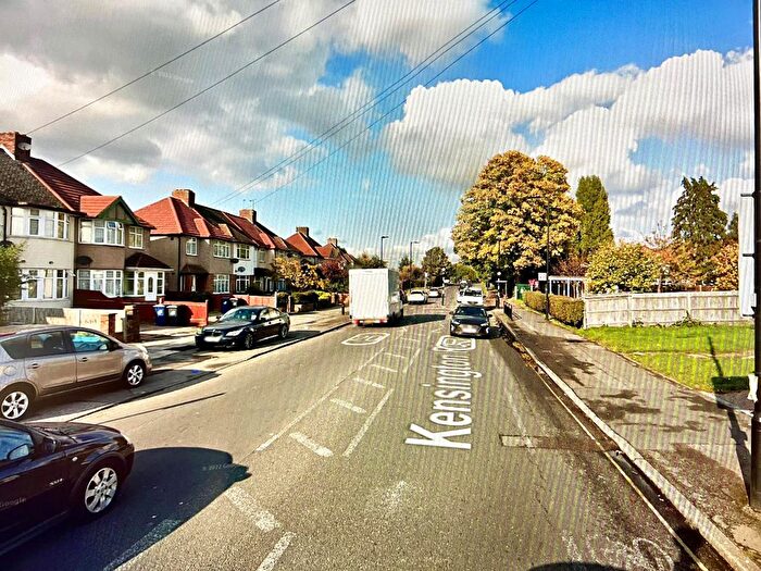 6 Bedroom Semi-Detached House To Rent In East Avenue, Southall, UB1