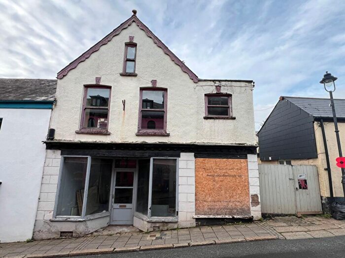 3 Bedroom Flat For Sale In First And Second Floors, B Market Street, Hatherleigh, Okehampton, EX20