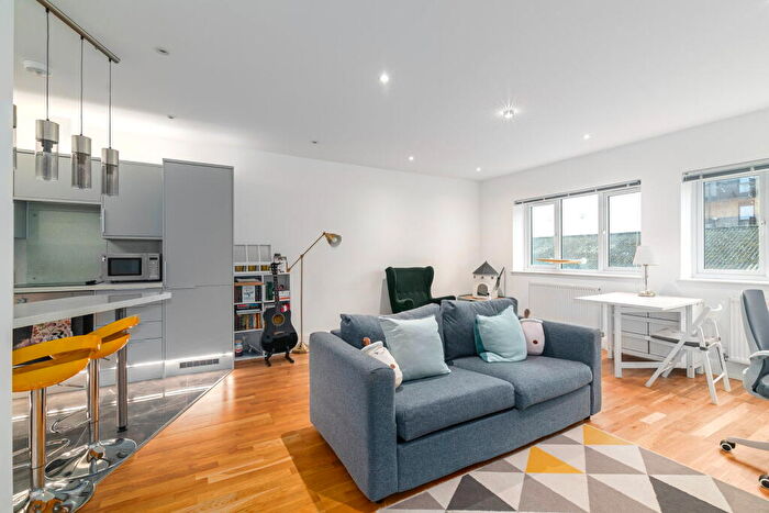 1 Bedroom Flat To Rent In Mount Pleasant, Wembley, HA0