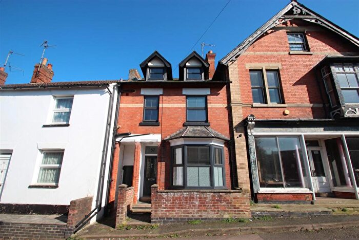 3 Bedroom End Of Terrace House To Rent In Little Street, Rushden, NN10