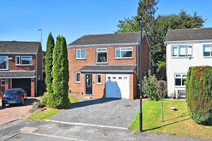 4 Bedroom Detached House For Sale In Hookstone Close, Harrogate, HG2