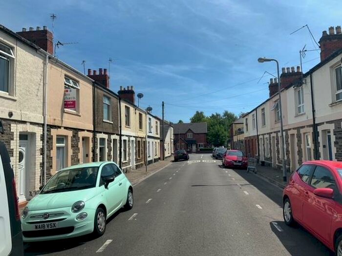 2 Bedroom House To Rent In Kingarth Street, Cardiff, CF24