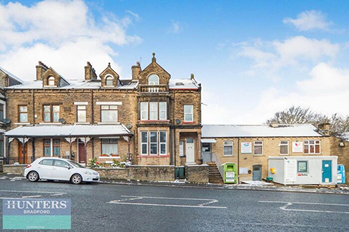 2 Bedroom Flat To Rent In Great Horton Road, Bradford, West Yorkshire, BD7