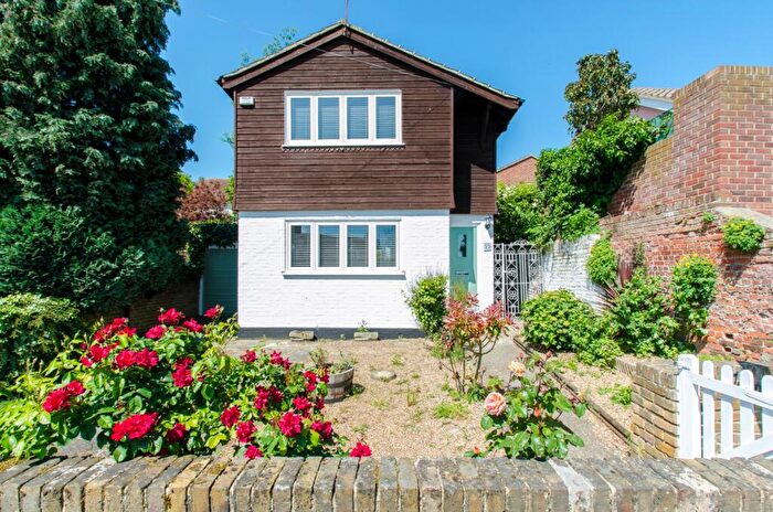 2 Bedroom Detached House To Rent In The Street, Shorne, Gravesend, Kent, DA12