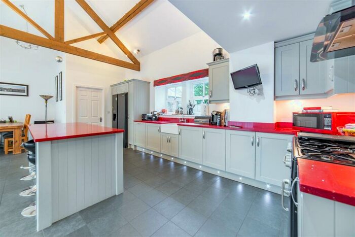 3 Bedroom Barn Conversion For Sale In East Brunton Wynd, Great Park, NE13