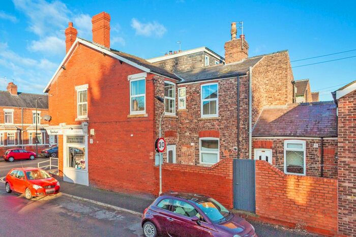2 Bedroom Flat To Rent In Huntington Road, York YO31