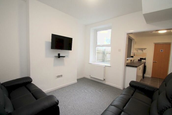 4 Bedroom Terraced House To Rent In Robert Street, Cardiff(City), CF24