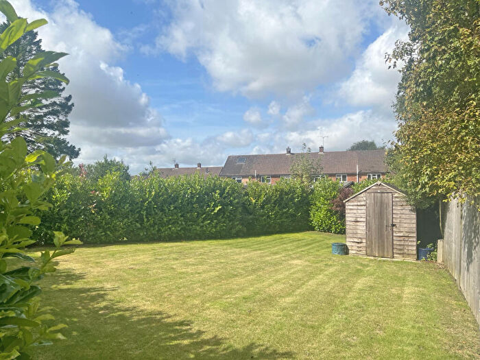 2 Bedroom Apartment For Sale In Winchester Road, Four Marks, Alton, Hampshire, GU34