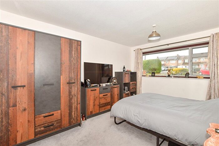 2 Bedroom Semi-Detached Bungalow For Sale In Piltdown Rise, Uckfield, East Sussex, TN22