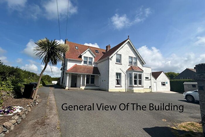2 Bedroom Flat For Sale In The Lizard, Helston, TR12